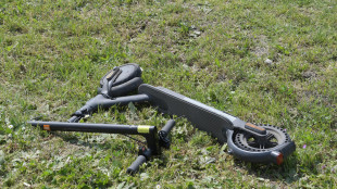 Monopattino contro auto a Milano, morto passeggero di 19 anni