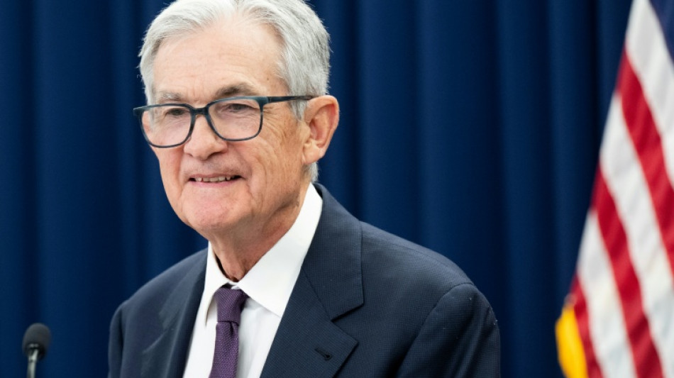 Trump dice que la Fed deber&iacute;a "bajar sustancialmente" las tasas de inter&eacute;s