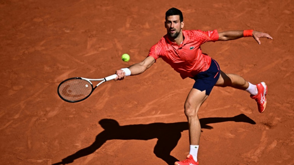 Djokovic vence Davidovich e avan&ccedil;a &agrave;s oitavas de Roland Garros