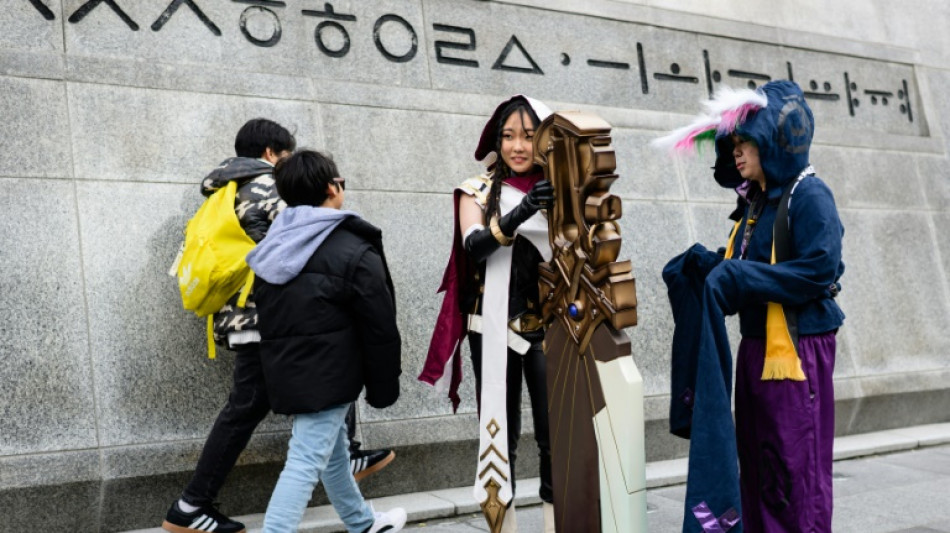 Gaming fans throng Seoul for League of Legends world final