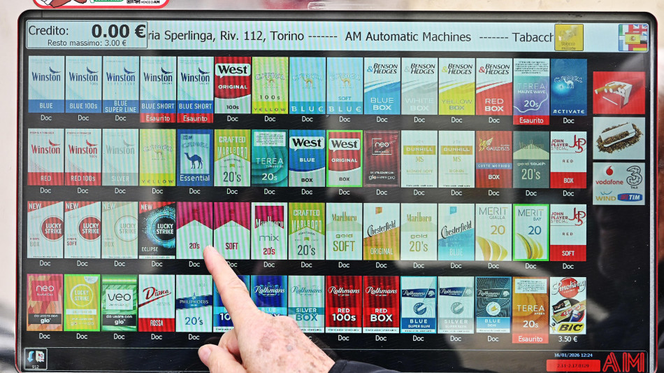 Al via la campagna per aumentare di 5 euro il prezzo delle sigarette