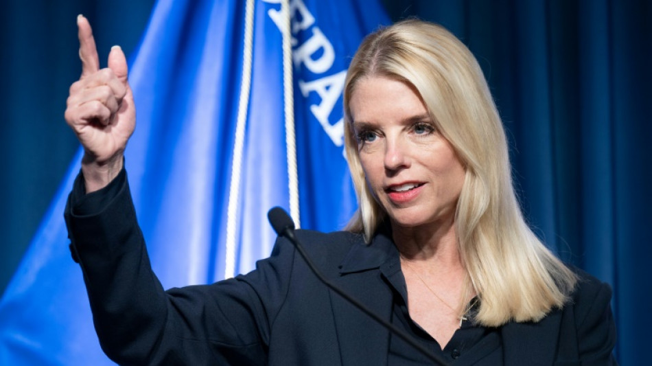 Fiscal general de EEUU acusa a migrantes de hacer "el trabajo de los c&aacute;rteles"