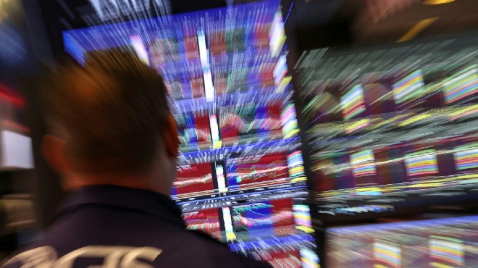 Wall Street avan&ccedil;a apesar do risco de bloqueio or&ccedil;ament&aacute;rio nos EUA