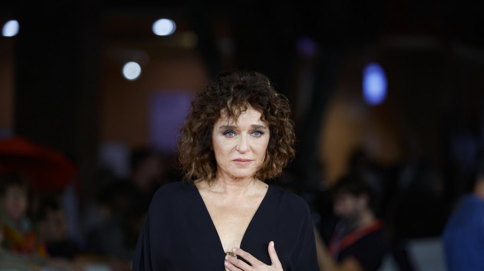 Valeria Golino andr&agrave; a Cannes con L'arte della gioia