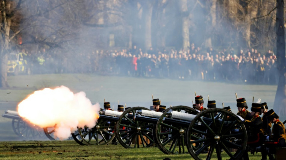 Gun salutes fired to mark Queen Elizabeth II's 70-year reign