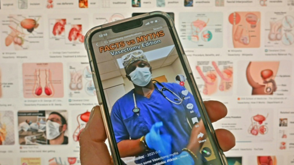 "J'ai toujours mes testicules": quand des influenceurs TikTok d&eacute;mystifient la vasectomie