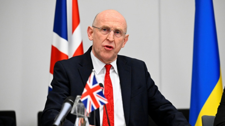 El ministro brit&aacute;nico de Defensa, en Chipre tras el ataque a sus bases militares