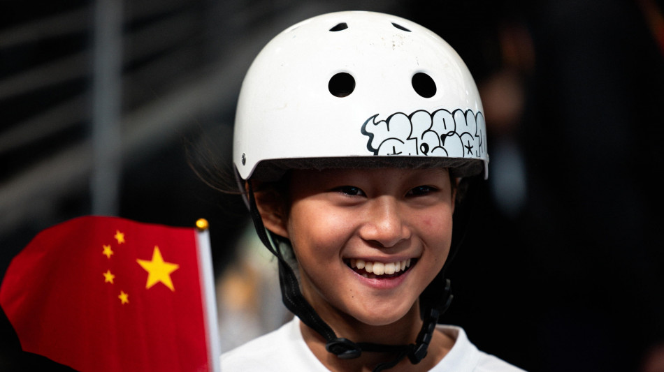 Parigi: ha 11 anni ed &egrave; ai Giochi, Haohao vola sullo skate