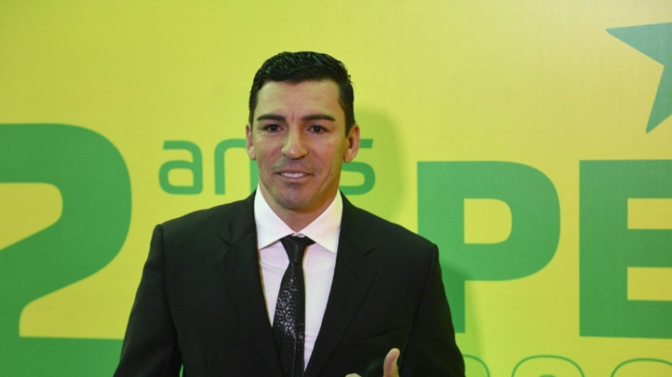 Verb&auml;nde an Kopf und K&ouml;rper: Lucio meldet sich nach Brandunfall