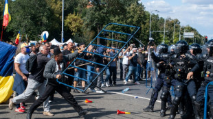 Protesting shepherds, farmers clash with Romanian police
