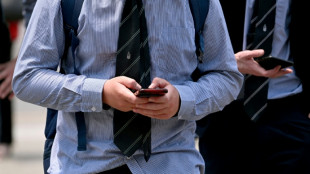 Australie: Reddit et Kick ajoutés à la liste des réseaux sociaux interdits aux moins de 16 ans