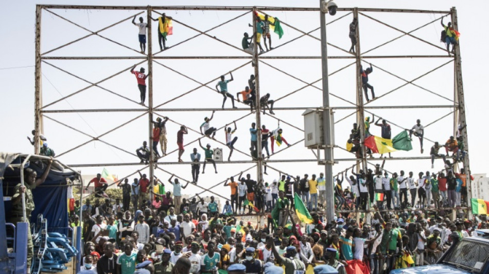 Une marée humaine se répand dans Dakar pour accueillir les héros de la CAN