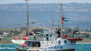 Arriv&eacute;e en Isra&euml;l du bateau pour Gaza intercept&eacute; par l'arm&eacute;e 
