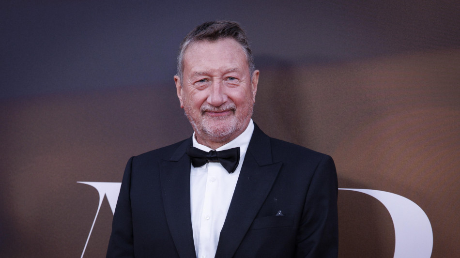 James Bond, dopo il regista c'&egrave; uno sceneggiatore