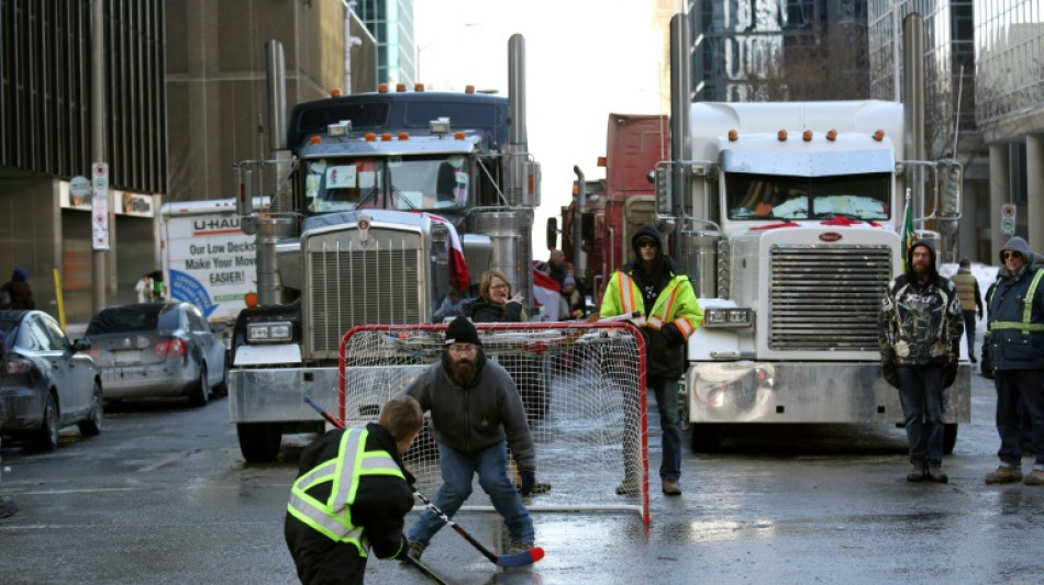Canada: Trudeau appelle les routiers à lever leur "siège" d'Ottawa contre les mesures sanitaires