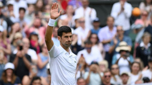 Djokovic se pasea en su clasificaci&oacute;n para octavos de Wimbledon