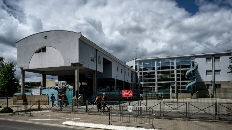 Sa&ocirc;ne-et-Loire: une adolescente morte poignard&eacute;e, son petit ami avoue