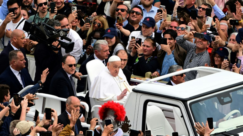 Francisco ordena antes de morir convertir un papam&oacute;vil en cl&iacute;nica infantil en Gaza