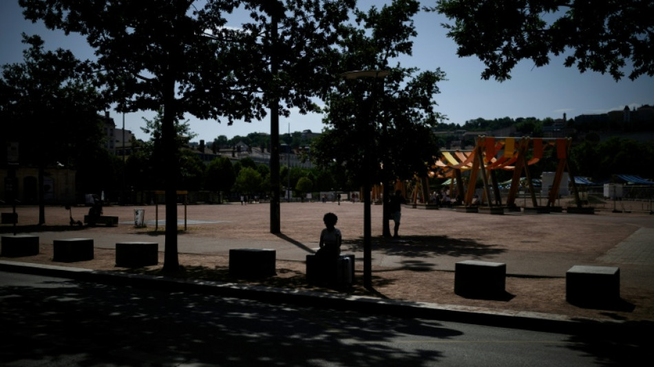 La canicule s'&eacute;tend dans le sud de la France, avant le reste du pays