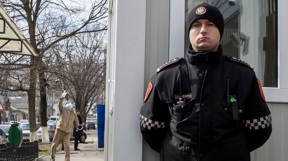 Due molotov contro l'ambasciata russa in Moldavia