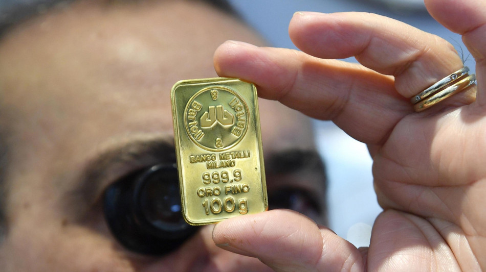 Dazi non risparmiano l'oro, perde 150 dollari in un giorno