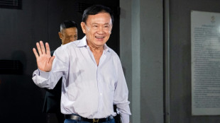 Tha&iuml;lande: Thaksin quitte le pays quelques heures avant un vote cl&eacute; au Parlement 