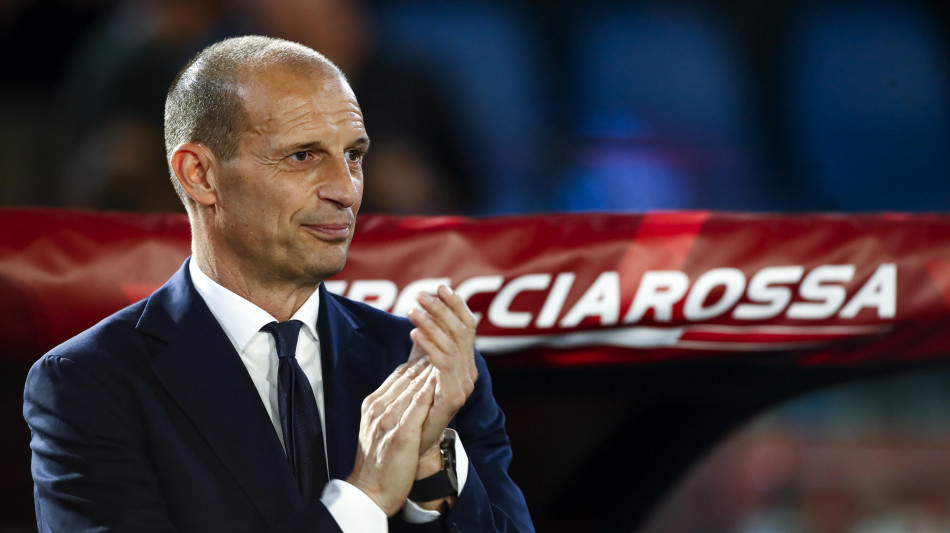 Juve, Allegri torna in sede per incontro con la societ&agrave;