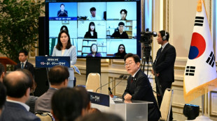 Trump estuda se reunir com Coreia do Norte e surpreende l&iacute;der da Coreia do Sul