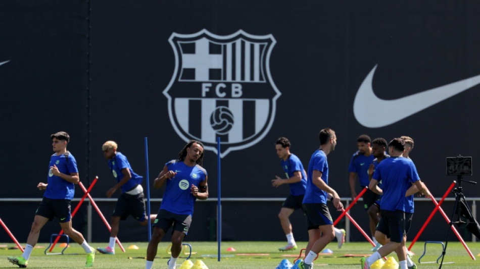 El Bar&ccedil;a repite el once de la final de la Copa del Rey y el Inter sale con Thuram