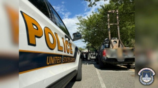 Pol&iacute;cia dos EUA prende homem com guilhotina em caminhonete em Washington