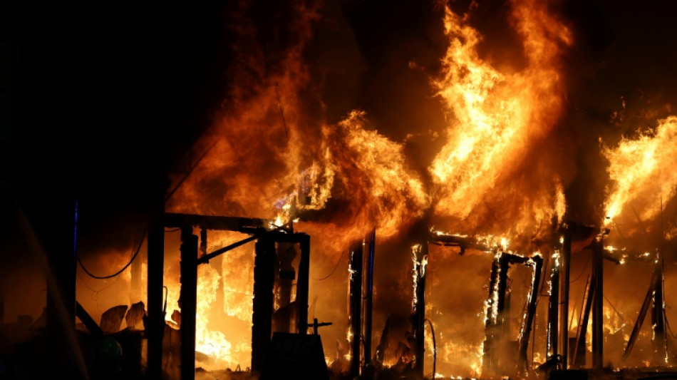 Strikes kill 16 in Russia and Ukraine 
