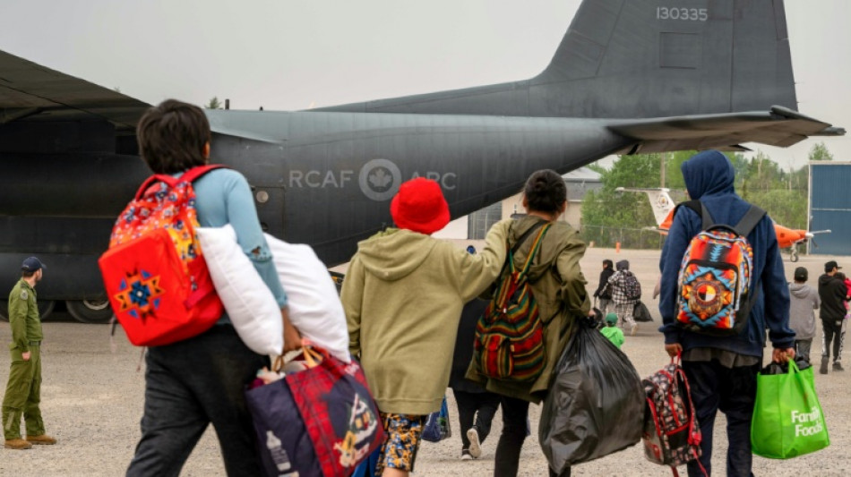 More people leave homes in Canada as huge wildfires spread