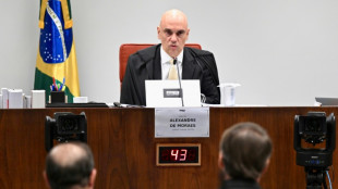 Trump oficializa amea&ccedil;a de tarifas de 50% ao Brasil 