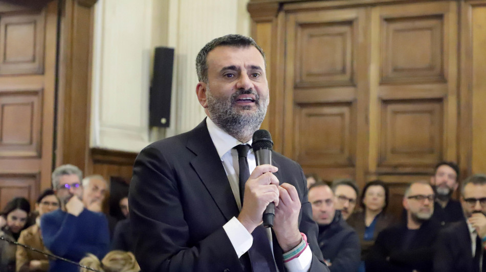 Decaro,'grazie a Emiliano, ora sia generoso anche Vendola'