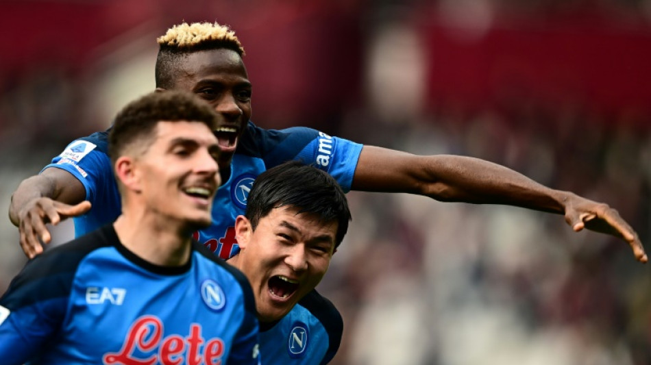 Napoli empata com Udinese (1-1) e &eacute; campe&atilde;o italiano 33 anos depois