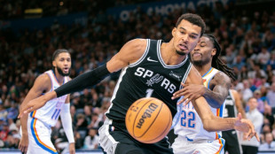 Spurs extend domination of NBA-best Thunder