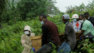 RDC: &agrave; Ntoyo, les survivants des attaques ADF enterrent leurs morts 