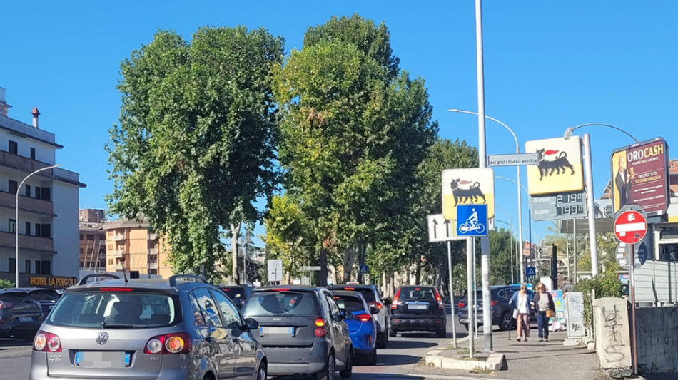 Il prezzo del gasolio Eni scende di 4 centesimi a 2,21 euro
