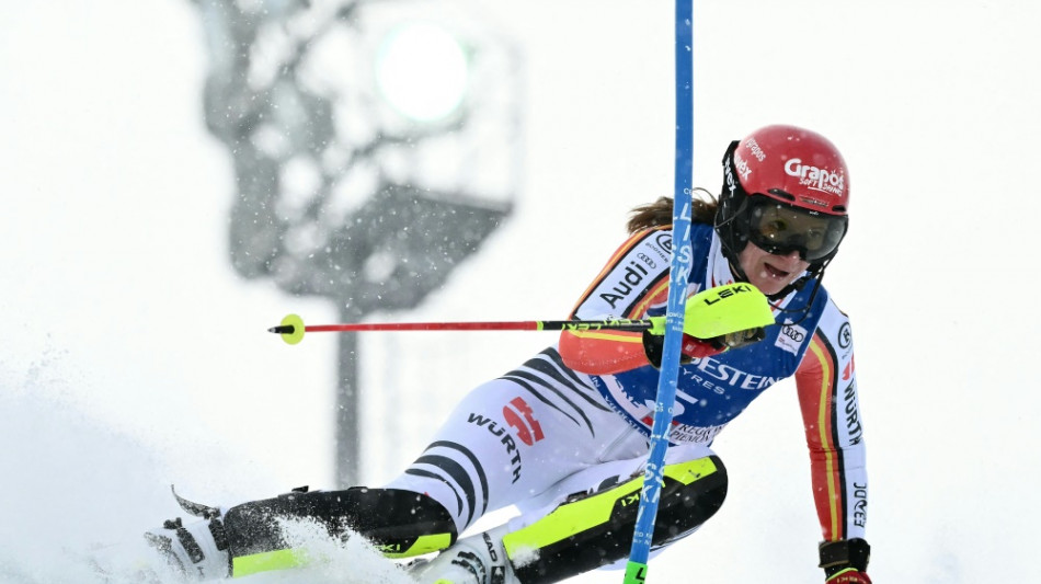 D&uuml;rr verspielt "Stockerl" im Schneetreiben