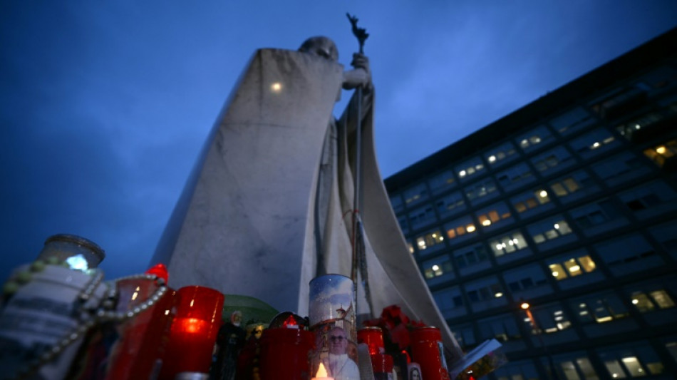 Le pape Fran&ccedil;ois passe le cap de ses 12 ans de pontificat &agrave; l'h&ocirc;pital