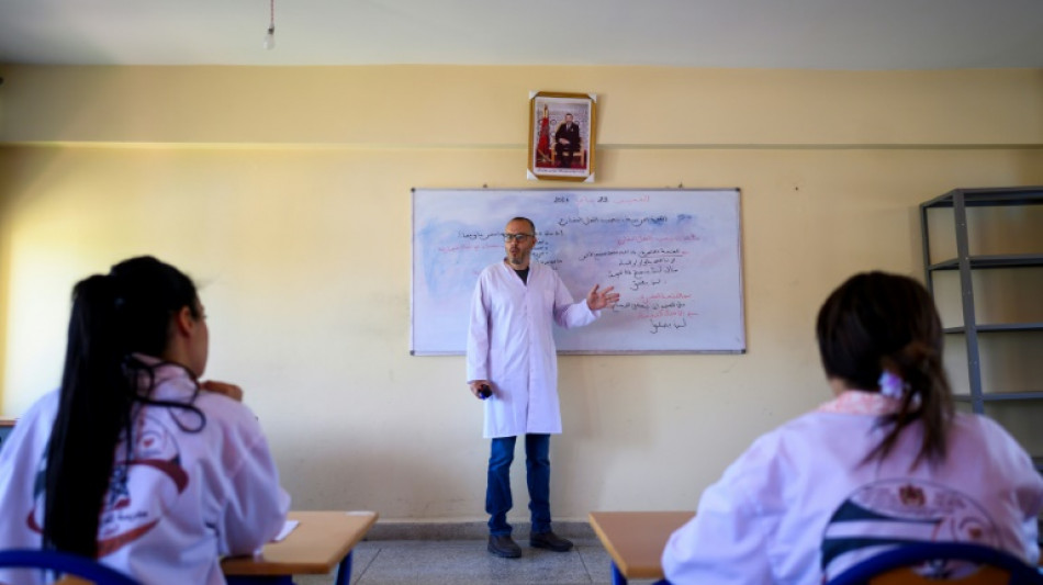 Au Maroc, des &eacute;l&egrave;ves rep&ecirc;chent leurs camarades qui ont d&eacute;croch&eacute;