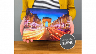 Revolution an der Wand: PixelfotoExpress präsentiert das neue Metallic Shine Wandbild - Einzigartiger Glanz trifft auf High-End-Fotokunst